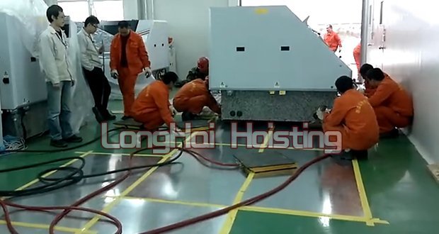 聚氨酯(zhi)地(di)麵搬(ban)運(yun)