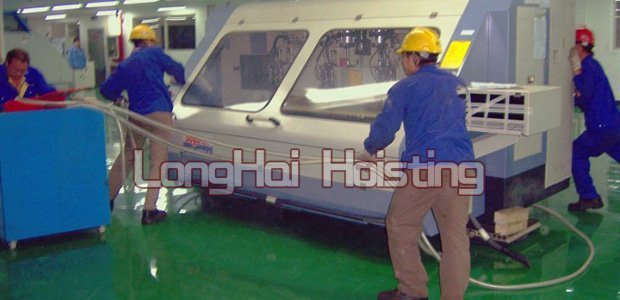 精(jing)密大理石(shi)鑽孔機(ji)搬(ban)運(yun)現(xian)場實(shi)拍